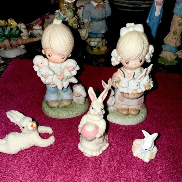 Charming Figurine Set with Children and Animals Easter bunnies - Picture 1 of 3